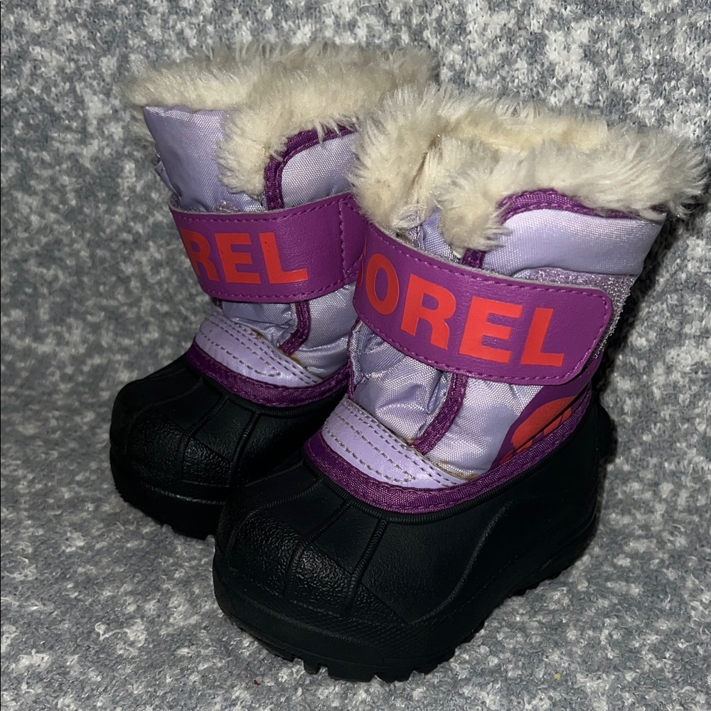 Sorel Snow Commander Gumdrop / Purple Violet" and Black Kids' Boots walker S 4